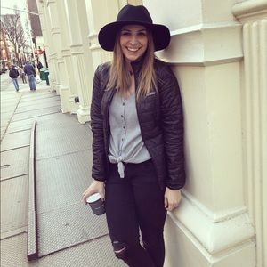 Meet your Posher, Victoria